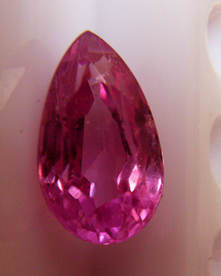 Color wich has made Mogok so famous, divine ruby, 1.30ct.